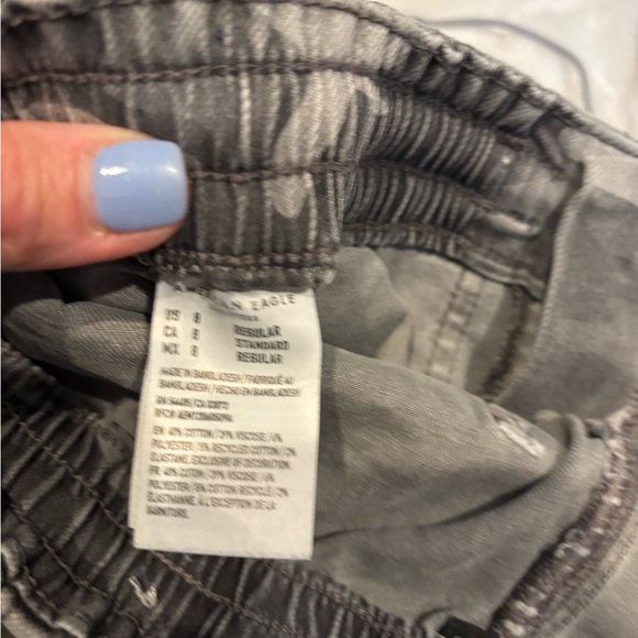 Women's/Teen's American Eagle pants with tapered bottom - Size 8 Worn 1x - Picture 3 of 11